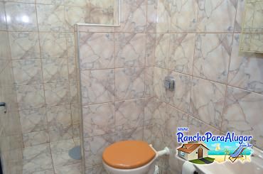Rancho Viva para Alugar em Miguelopolis - Banheiro das Suites