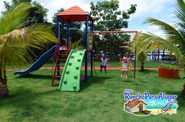 Rancho Glória para Alugar em Miguelopolis - Playground para as Crianças