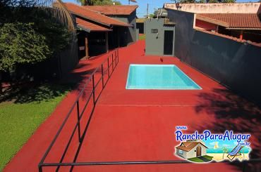 Rancho Tô de Boa para Alugar em Miguelopolis - Piscina ao Lado da Varanda