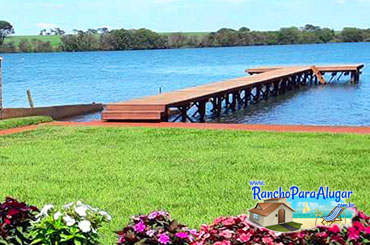 Rancho Alameda das Orquídeas II para Alugar em Miguelopolis - Vista da Piscina para o Píer