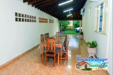 Rancho Alameda das Orquídeas II para Alugar em Miguelopolis - Varanda da Casa