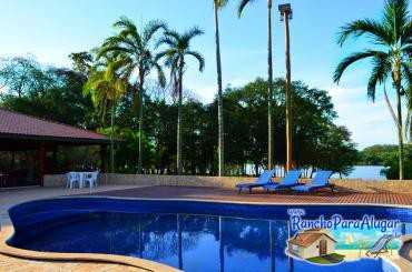 Rancho.bandeirante para Alugar em Miguelopolis - Piscina