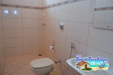 Rancho Morada dos Anjos para Alugar em Miguelopolis - Interior dos Banheiros