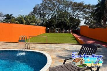 Rancho Classe A para Alugar em Miguelopolis - Vista da Piscina para o Rio