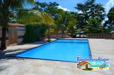 Rancho Tôa Tôa para Alugar em Miguelopolis - Vista da Varada para a Piscina