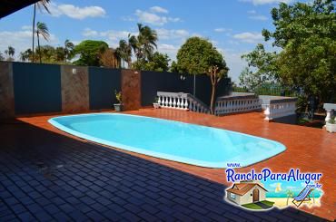 Rancho Laura Mariana para Alugar em Miguelopolis - Piscina