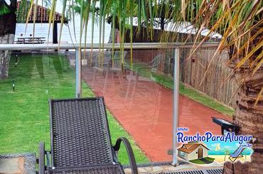 Rancho do Betinho para Alugar e à Venda em Miguelopolis - Vista da Piscina para o Quiosque