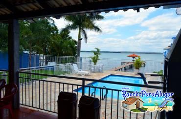 Rancho Cunha para Alugar em Miguelopolis - Vista da Churrasqueira para a Piscina