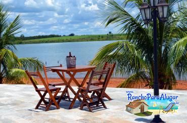 Rancho Imperivm para Alugar em Miguelopolis - Vista da Piscina para o Rio