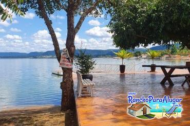 Rancho Chalé para Alugar em Rifaina - Píer e Deck