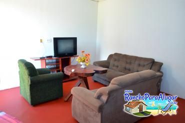 Rancho Vinimar para Alugar em Miguelopolis - Sala