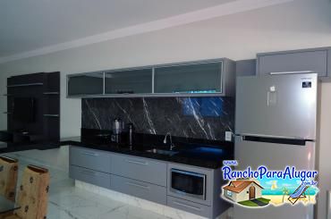 Rancho Top 10 para Alugar em Miguelopolis - Cozinha