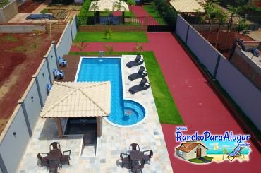 Rancho Top 10 para Alugar em Miguelopolis - Piscina com Bar Molhado