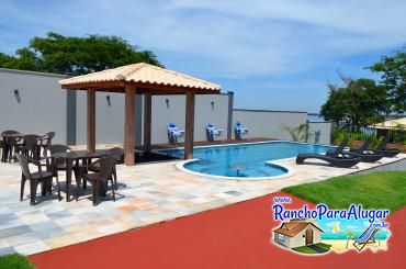 Rancho Top 10 para Alugar em Miguelopolis - Piscina