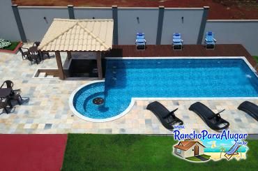 Rancho Top 10 para Alugar em Miguelopolis - Piscina com Bar Molhado