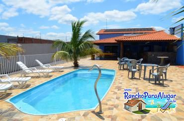 Rancho Angelina para Alugar em Miguelopolis - Vista da Piscina para a Varanda