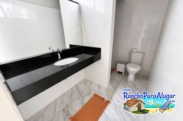 Rancho Rio Grande Premium para Alugar em Miguelopolis - Banheiros na Varanda (2)