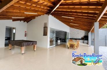 Rancho Rio Grande Premium para Alugar em Miguelopolis - Ampla Varanda com Churrasqueira, Mais 02 Banheiros e Mesa de Bilhar