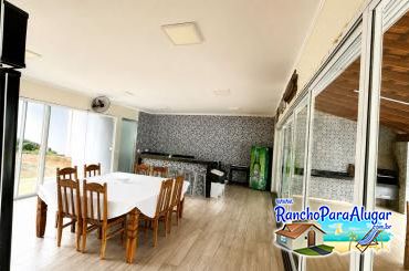 Rancho Rio Grande Premium para Alugar em Miguelopolis - Cozinha Ampla