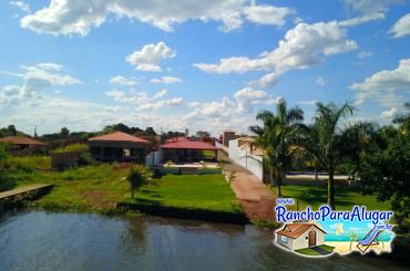 Rancho do Filé para Alugar em Miguelopolis - Vista do Rio para o Rancho