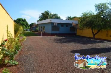 Rancho Castelo 2 para Alugar em Miguelopolis - Estacionamento Interno