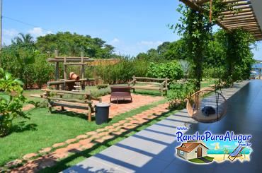 Rancho Quinta do Sol para Alugar em Miguelopolis - Lareira de Frete as Suites