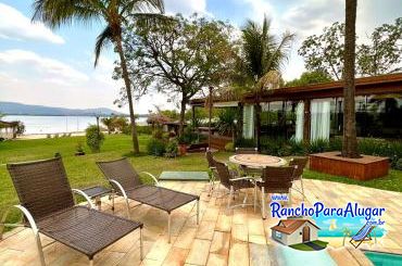 Rancho Prainha para Alugar em Rifaina - Vista da Piscina para o Rio