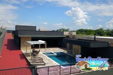 Rancho Prime para Alugar em Miguelopolis - Piscina com Hidromassagem e Bar Molhado