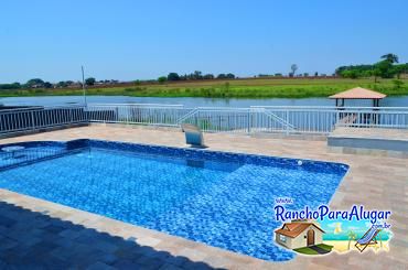 Rancho Girassol para Alugar em Miguelopolis - Piscina