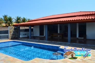 Rancho Girassol para Alugar em Miguelopolis - Vista da Piscina para a Varanda