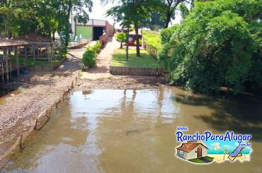 Rancho Santa Luzia para Alugar em Miguelopolis - Vista do Rio para o Rancho