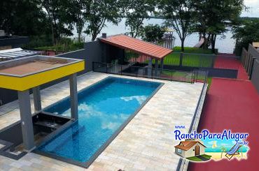 Rancho Conquista para Alugar em Miguelopolis - Piscina com Bar Molhado