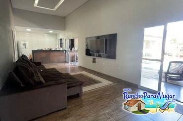 Rancho 2 Amigos para Alugar em Miguelopolis - Sala