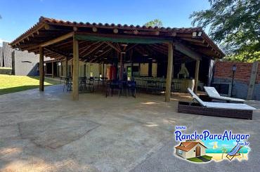 Rancho Chales do Rio Grande para Alugar em Miguelopolis - Quiosque com Área Gourmet