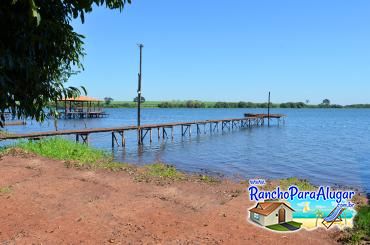 Rancho dos Macacos 2 para Alugar em Miguelopolis - Píer