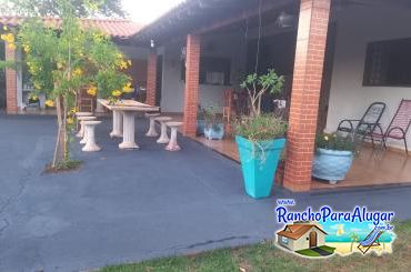 Rancho Recanto Verde para Alugar em Miguelopolis - Varanda