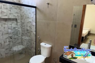 Rancho Paraíso 2 para Alugar em Miguelopolis - Interior dos Banheiros