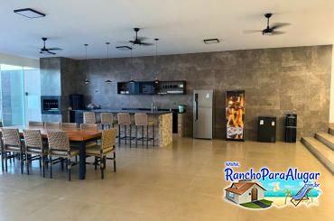 Rancho Paraíso 2 para Alugar em Miguelopolis - Varanda com Área Gourmet