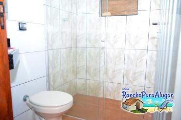 Rancho Recanto Dorotheo para Alugar em Miguelopolis - Banheiro Social na Casa