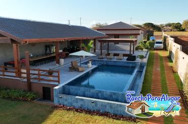 Rancho Paraná para Alugar em Miguelopolis - Piscina com Borda Infinita