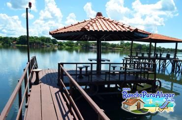 Rancho J.R para Alugar em Miguelopolis - Quiosque Sobre o Píer