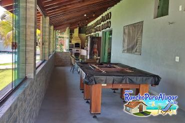 Rancho Pingo de Dó para Alugar em Rifaina - Varanda com Mesa de Bilhar