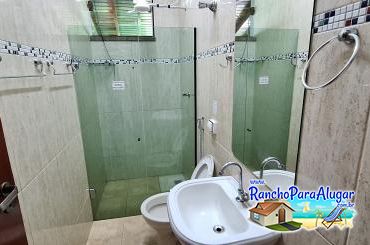 Rancho Pingo de Dó para Alugar em Rifaina - Interior dos Banheiros