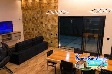 Rancho Meirival 7 para Alugar em Miguelopolis - Sala