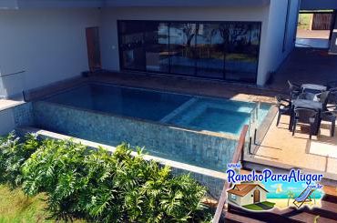 Rancho Flamboyant para Alugar em Miguelopolis - Piscina com Borda Infinita