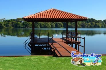 Rancho Flamboyant para Alugar em Miguelopolis - Píer Coberto