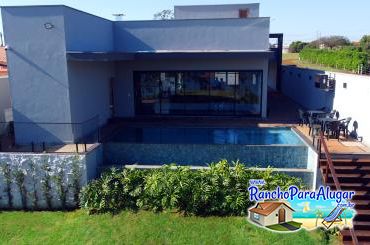 Rancho Flamboyant para Alugar em Miguelopolis - Piscina com Borda Infinita
