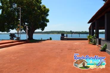 Rancho Água Doce para Alugar em Miguelopolis - Estacionamento Interno