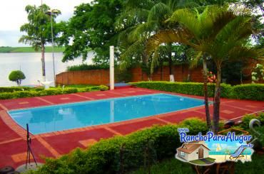 Rancho Galdiano para Alugar e à Venda em Miguelopolis - Piscina