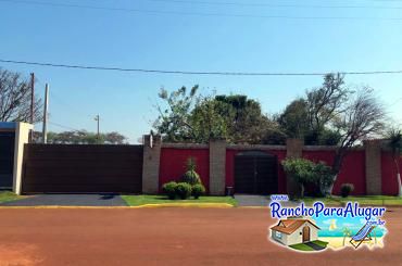 Rancho Giroldo 1 para Alugar em Miguelopolis - Entrada